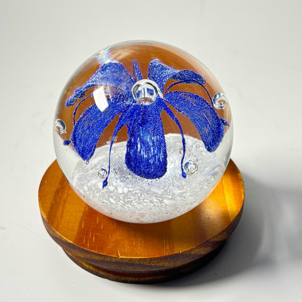 Vintage Art Glass Paperweight w/ Colbalt Blue Flower & Controlled Bubbles 3" HxW